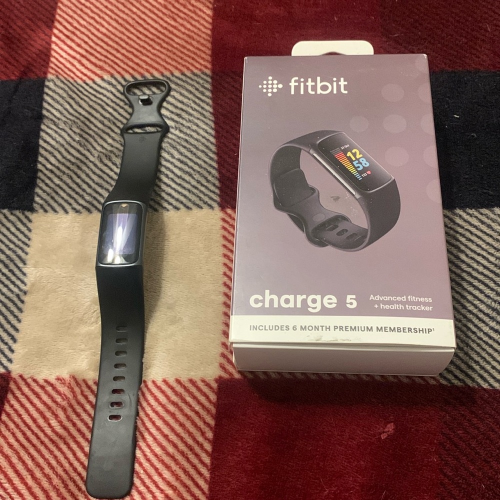 Fit Bit Charge 5 lightly used